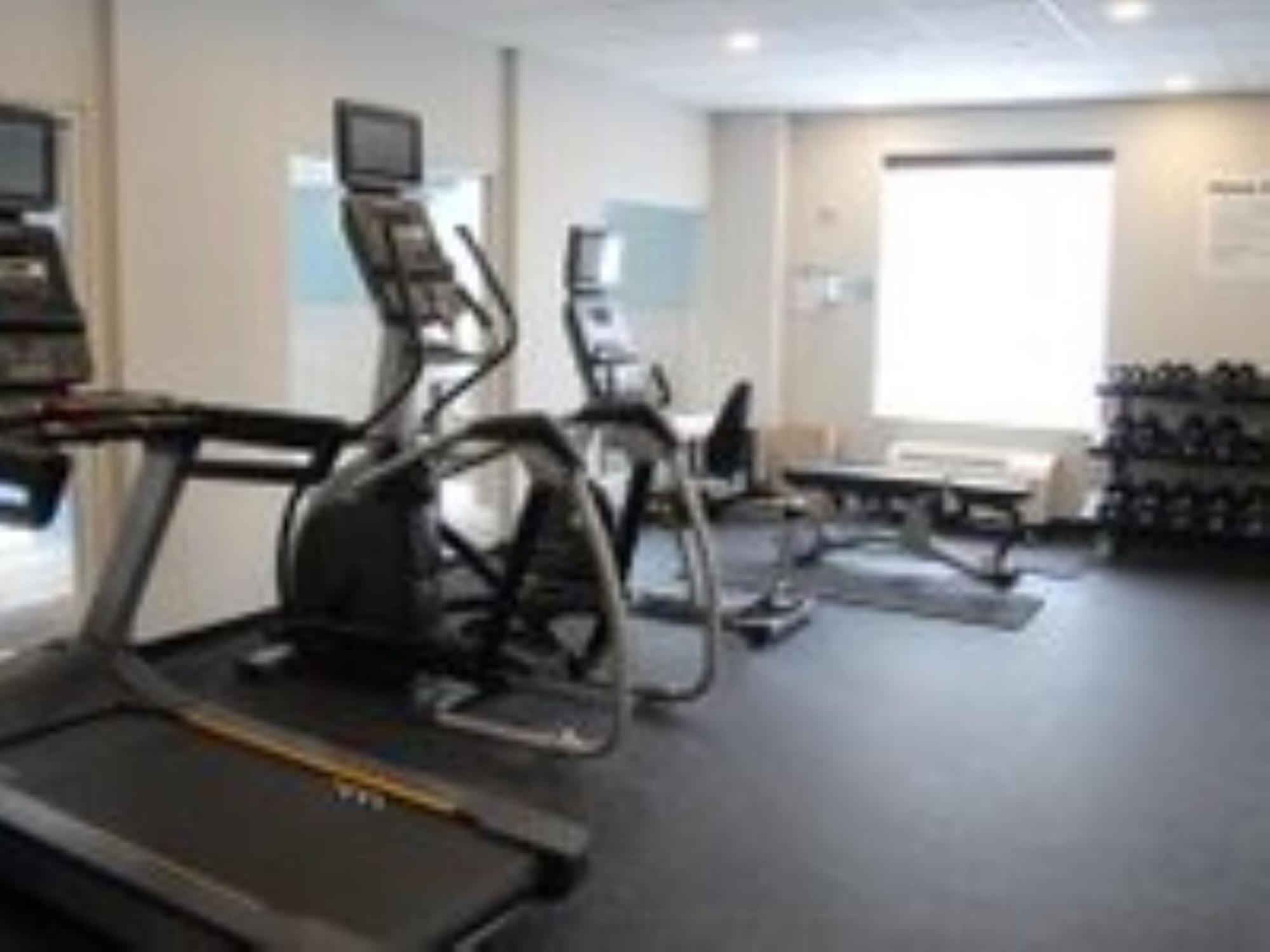 Holiday Inn Express & Suites Huntsville By Ihg Esterno foto