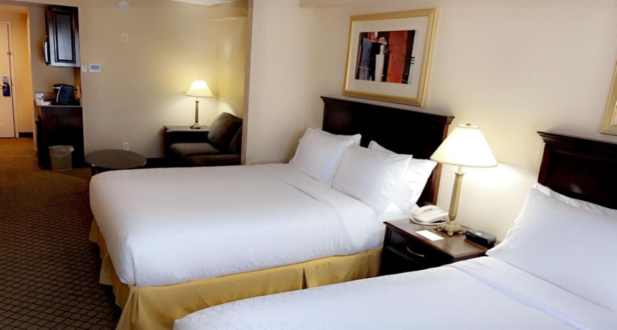 Holiday Inn Express & Suites Huntsville By Ihg Esterno foto