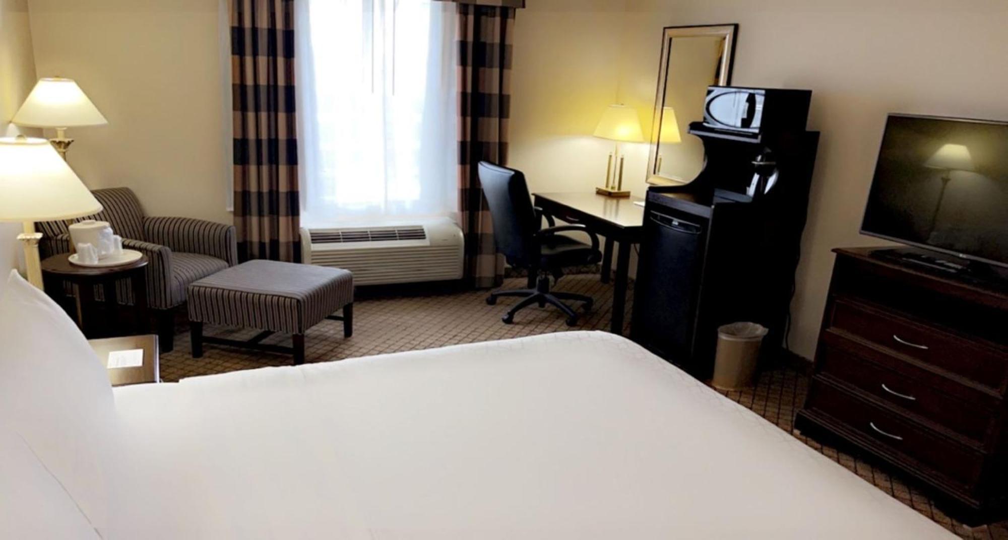 Holiday Inn Express & Suites Huntsville By Ihg Esterno foto