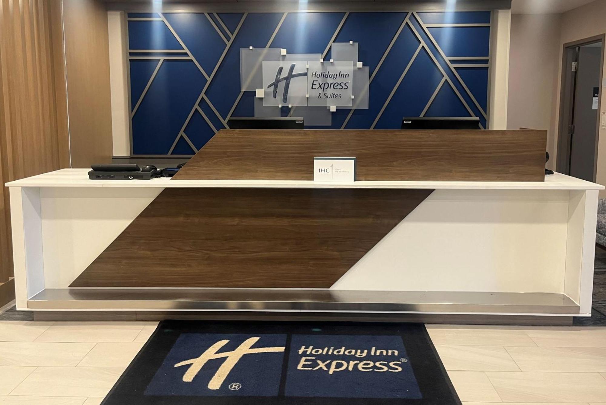 Holiday Inn Express & Suites Huntsville By Ihg Esterno foto