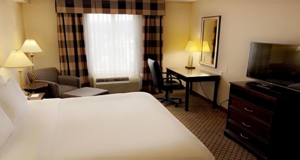 Holiday Inn Express & Suites Huntsville By Ihg Esterno foto